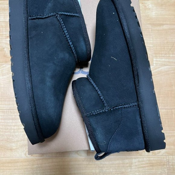 UGG Classic Ultra Mini Boot Black (Women's) - Picture 4 of 7